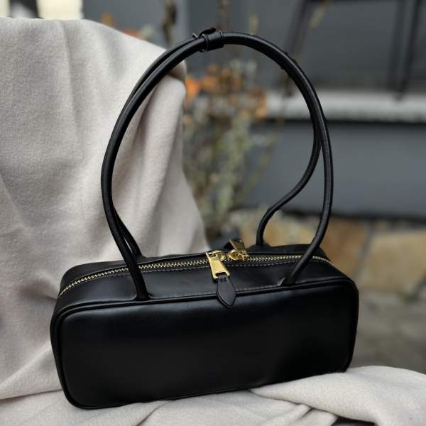 Шкіряна жіноча сумка Black 5-W-1010