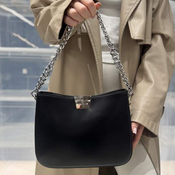 Шкіряна жіноча сумка Black 5-W-1047